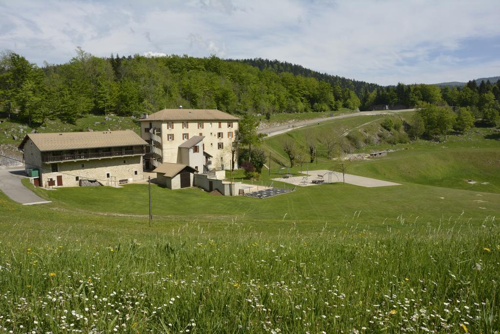 Hotel Du Col De La Machine Saint-Jean-en-Royans Esterno foto