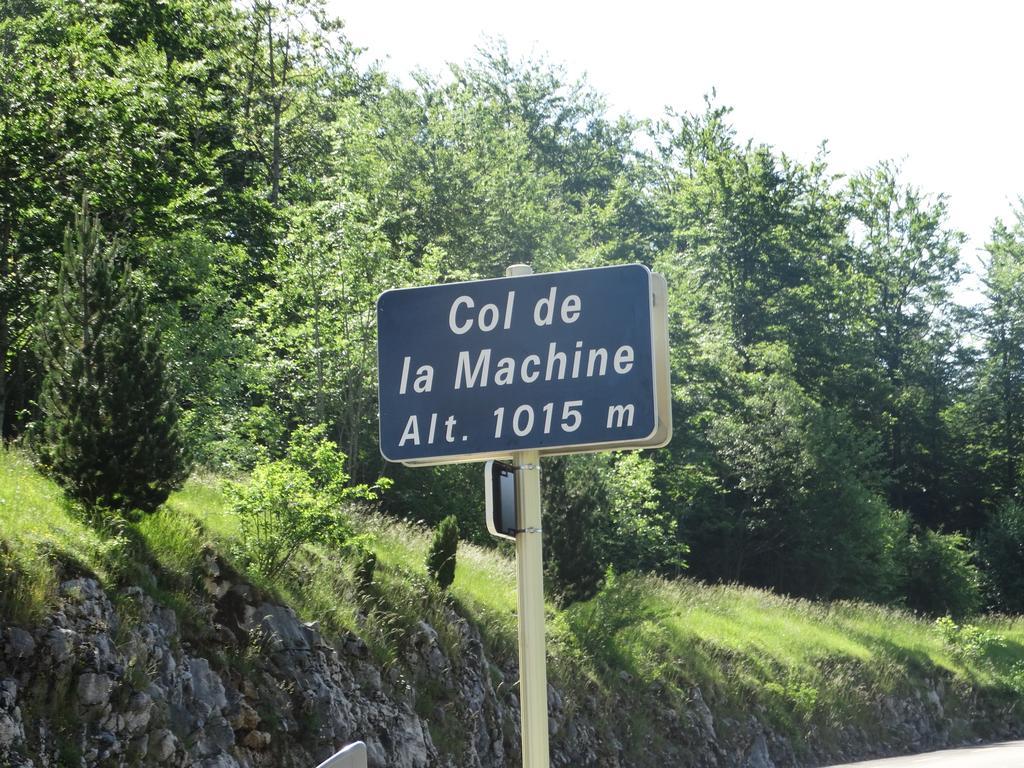 Hotel Du Col De La Machine Saint-Jean-en-Royans Esterno foto