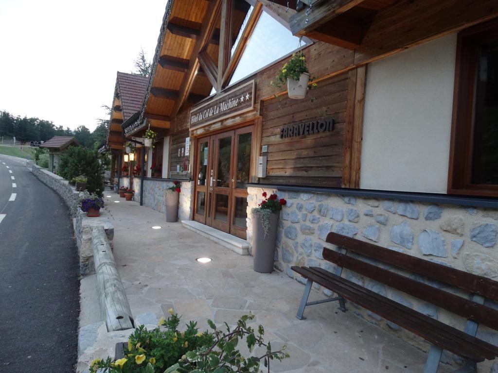 Hotel Du Col De La Machine Saint-Jean-en-Royans Esterno foto
