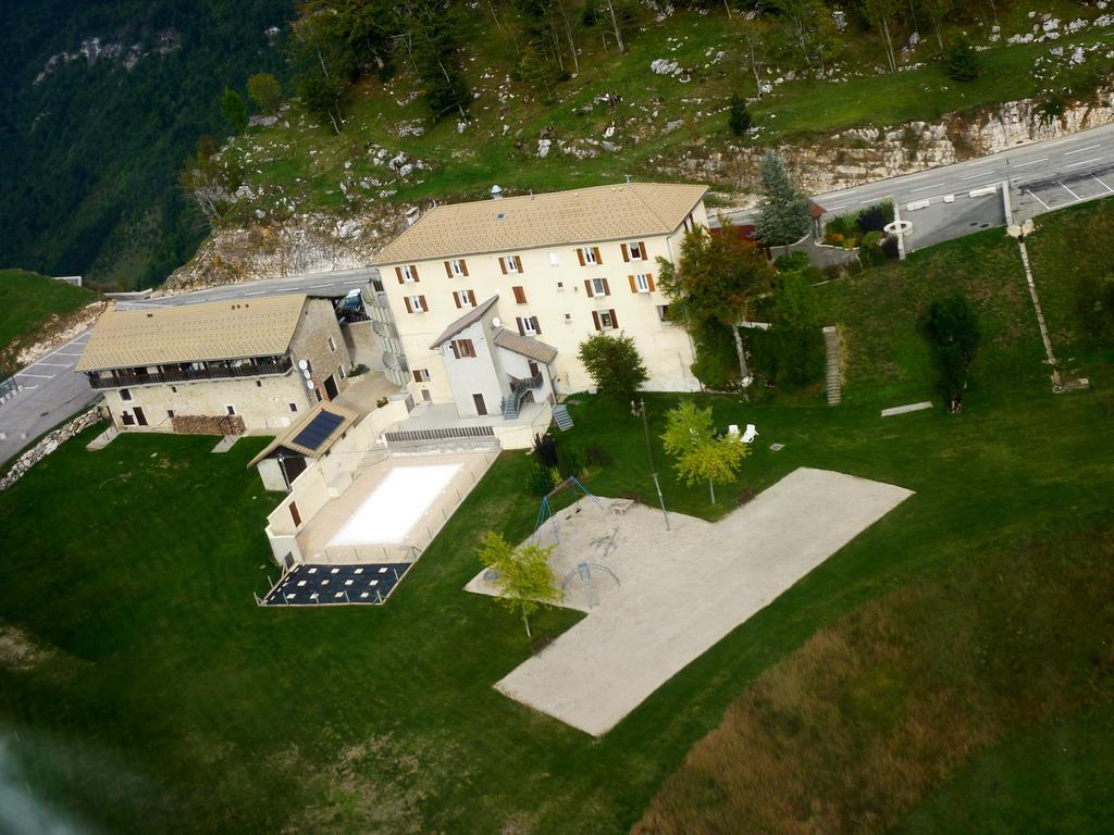 Hotel Du Col De La Machine Saint-Jean-en-Royans Esterno foto