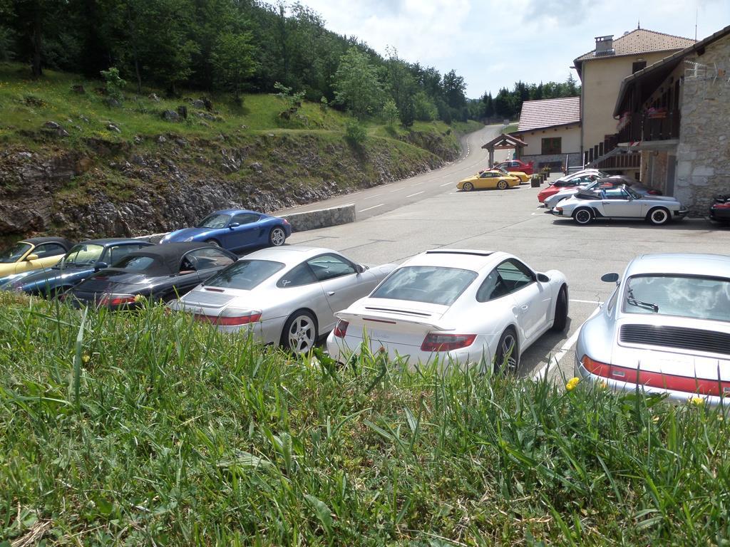 Hotel Du Col De La Machine Saint-Jean-en-Royans Esterno foto